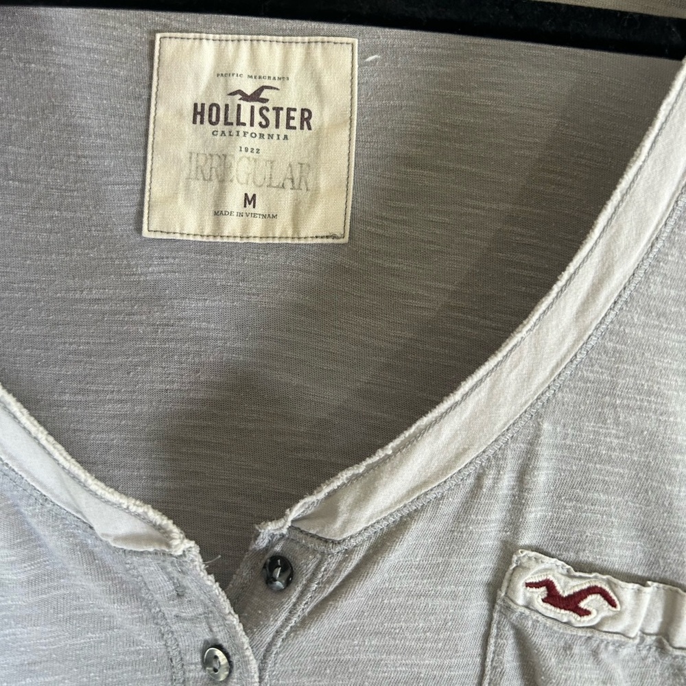 Y2K hollister Henley grey with front pocket embroidered logo - Picture 5 of 9
